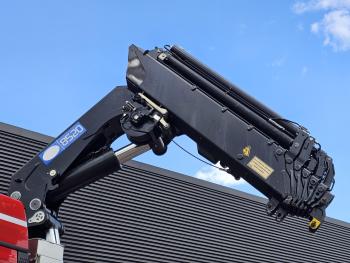 TGX 37.480 8x2-6 / HMF 85 t/m CRANE / KRAN